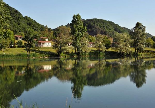 Camping Domaine du Lac de Champos