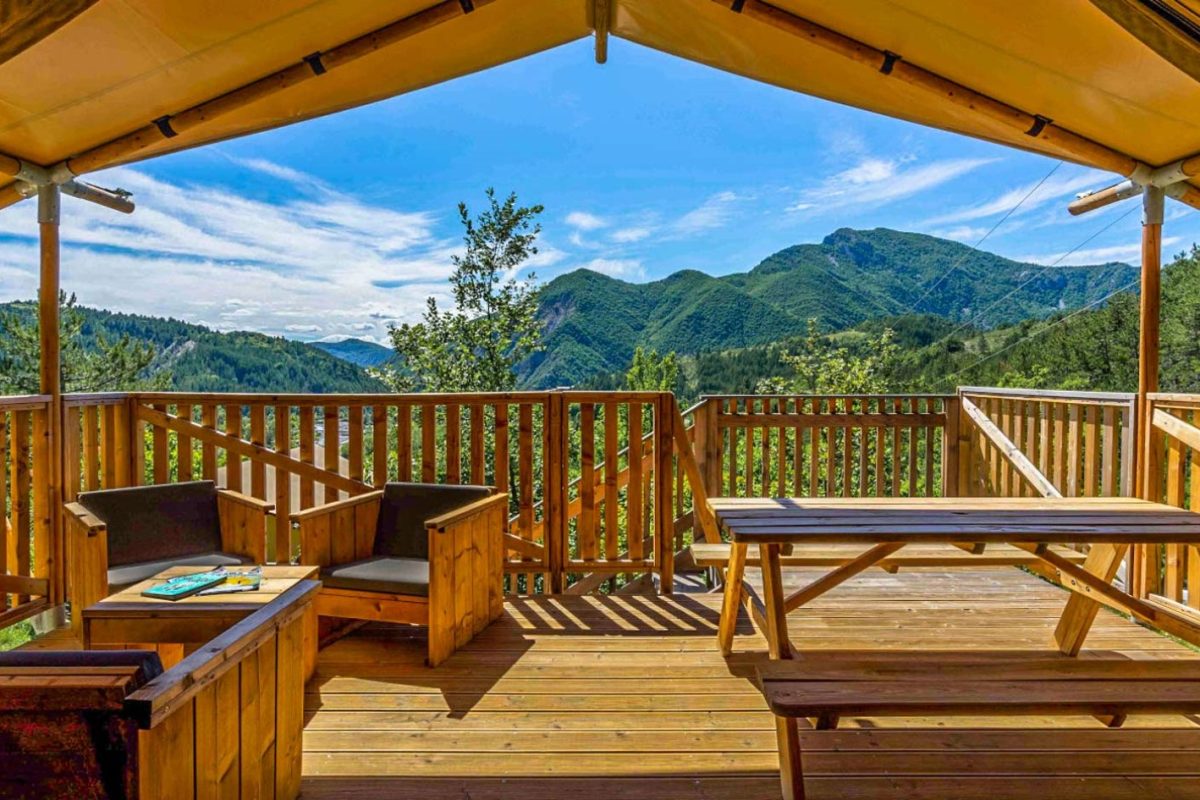 Camping Flower Le Clot du Jay