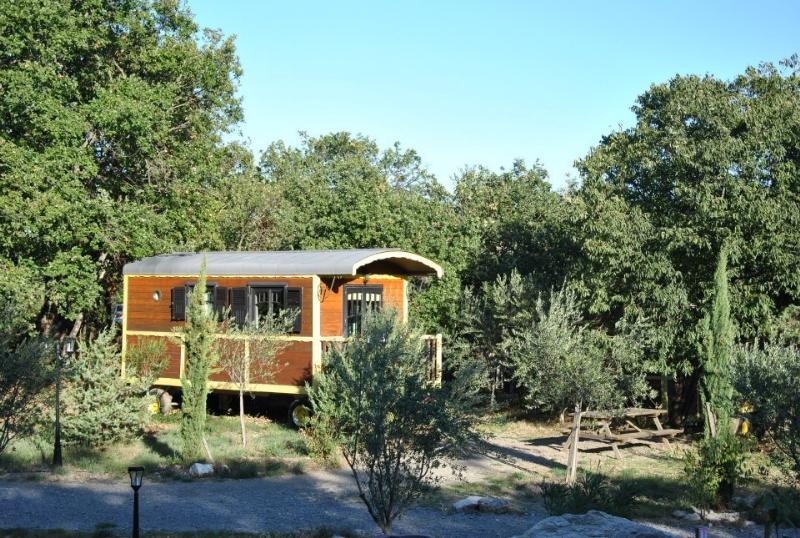 Camping Roulottes et Cabanes de Saint Cerice