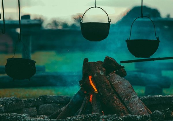 Wie erstellt man ein Budget für eine günstige Campingwoche?