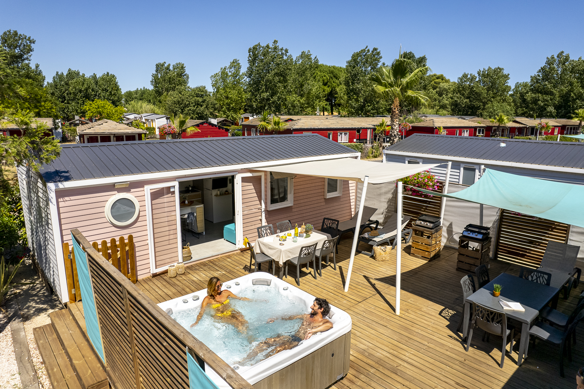 Cottage Caïcos Spa Tribu Premium avec spa privatif — Camping Californie Plage Vias Plage