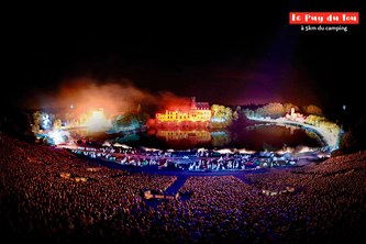 Étang de pêche et accès piscine municipale Camping La Bretèche